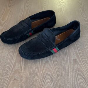 Gucci Black Loafers with Green and Red Stripe